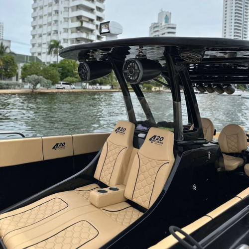 Lancha Fantastika 45´FT 2